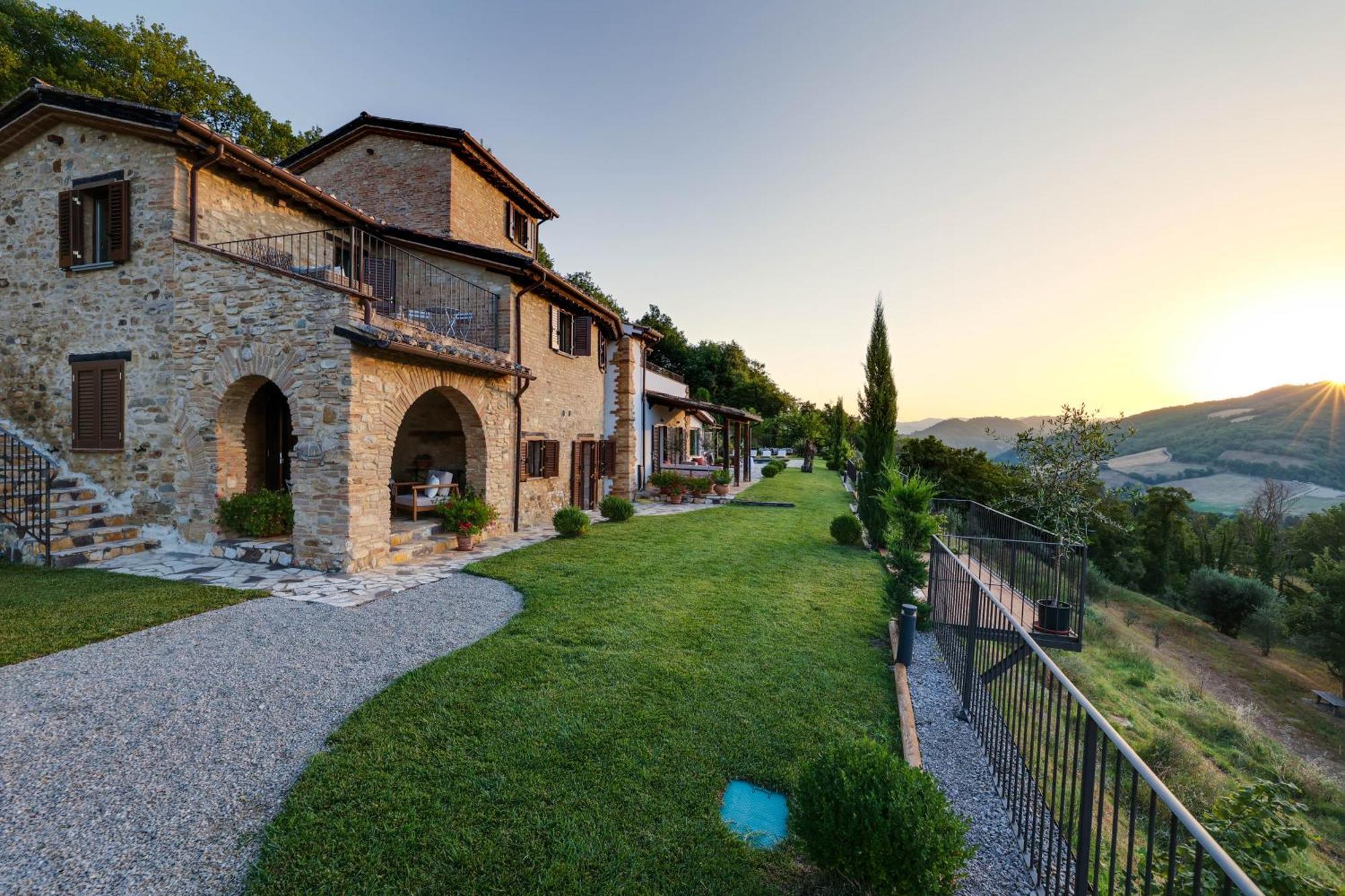 Villa Destino Italy, Umbria Tuscany Boarder Montone  Ngoại thất bức ảnh