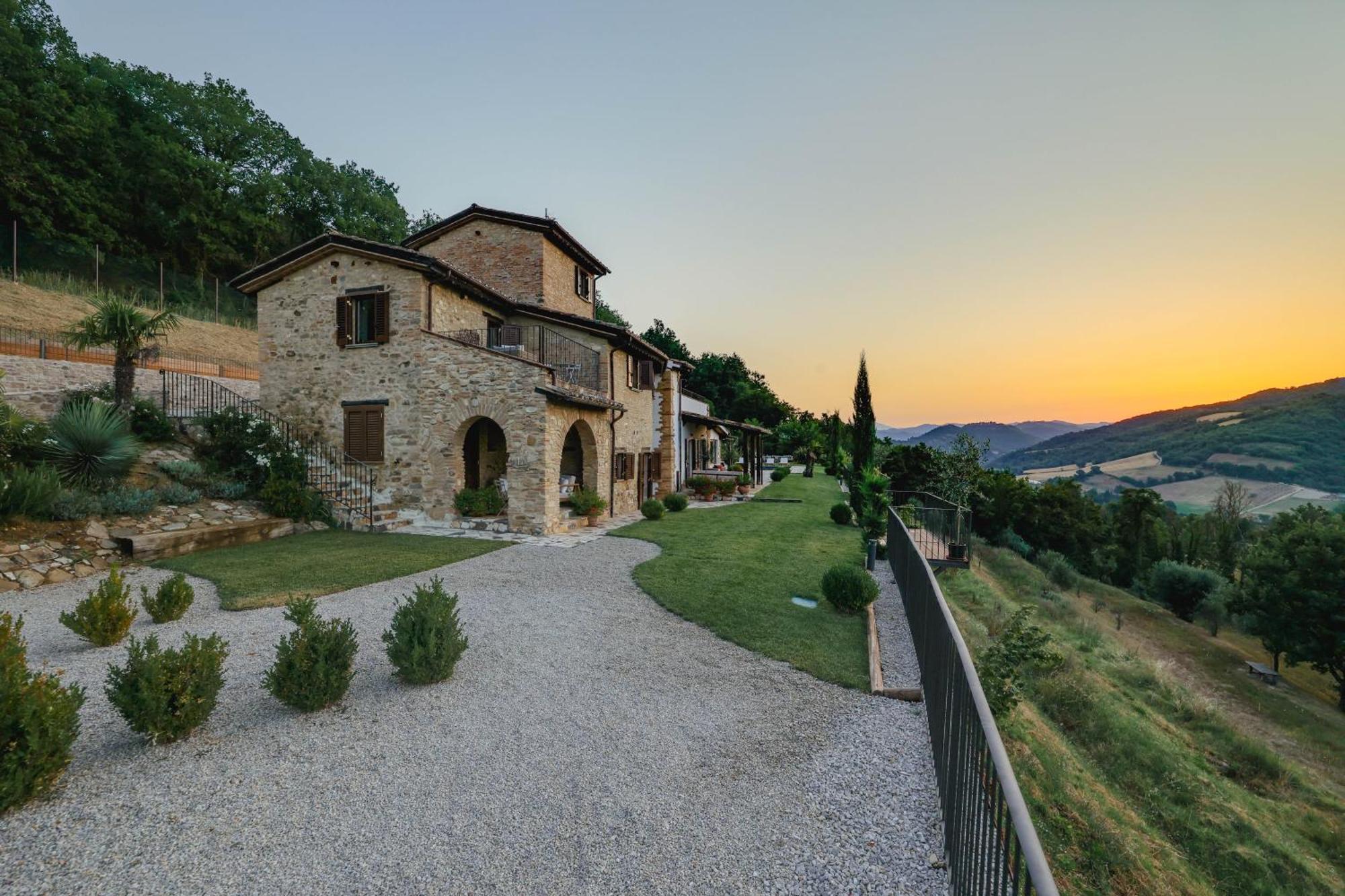 Villa Destino Italy, Umbria Tuscany Boarder Montone  Ngoại thất bức ảnh