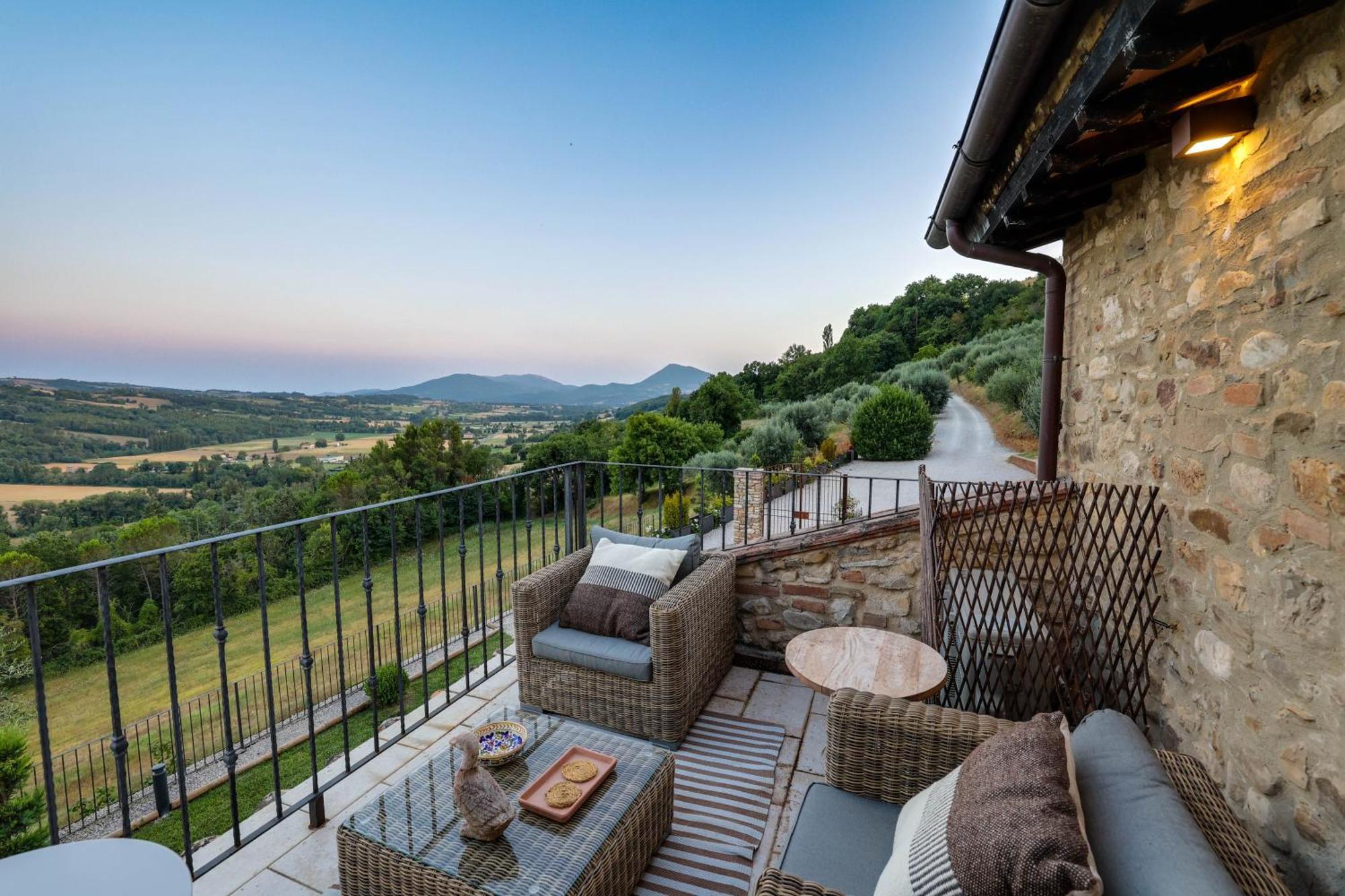 Villa Destino Italy, Umbria Tuscany Boarder Montone  Ngoại thất bức ảnh