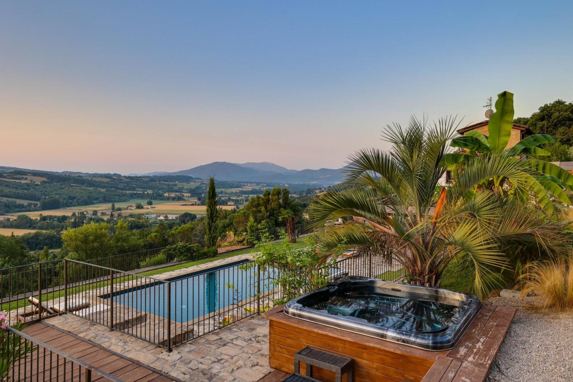 Villa Destino Italy, Umbria Tuscany Boarder Montone  Ngoại thất bức ảnh