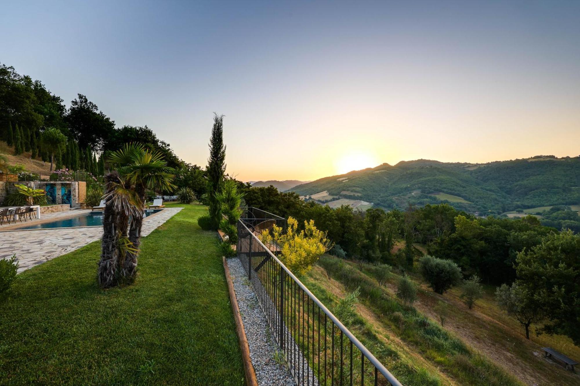 Villa Destino Italy, Umbria Tuscany Boarder Montone  Ngoại thất bức ảnh