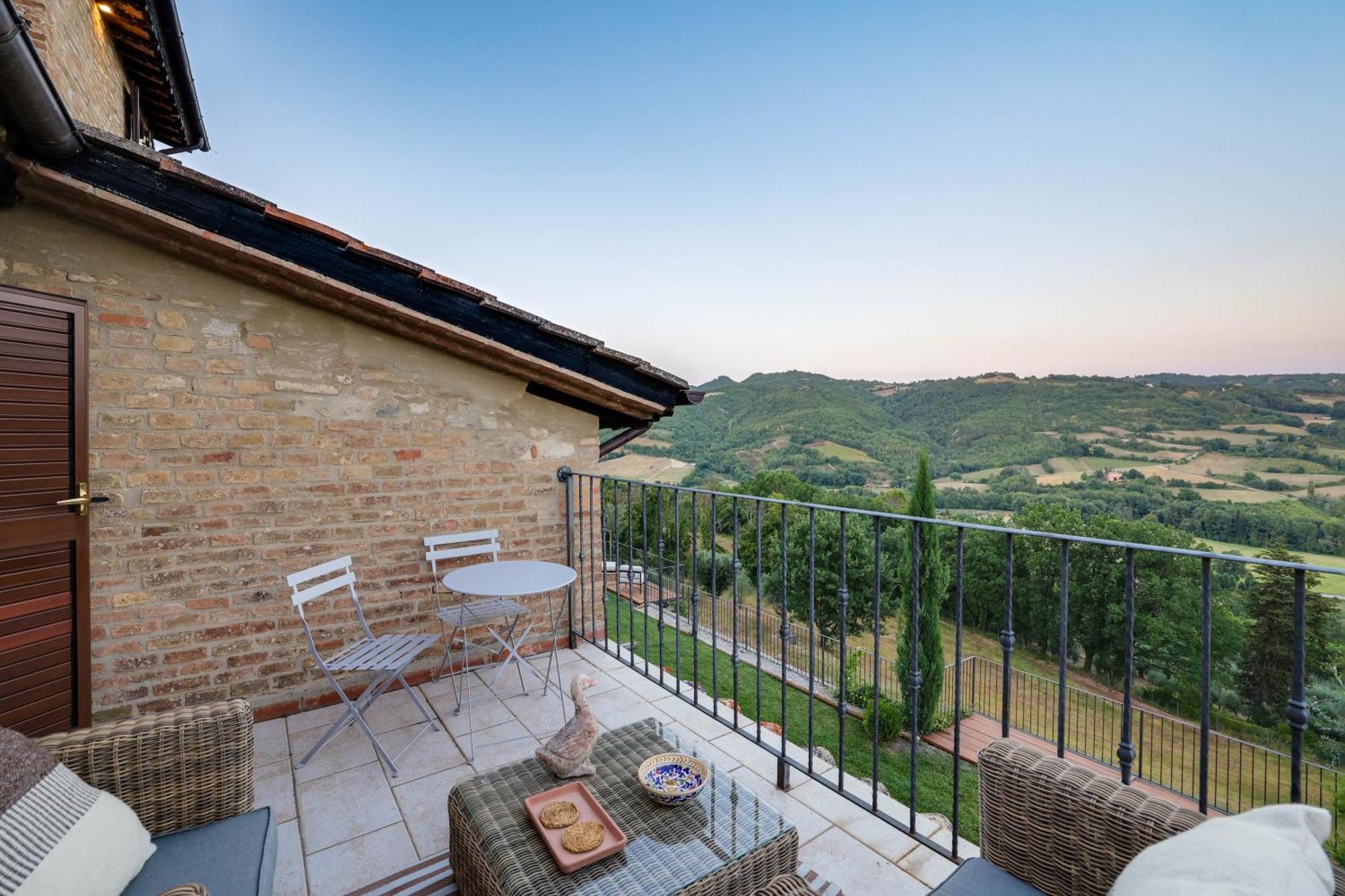 Villa Destino Italy, Umbria Tuscany Boarder Montone  Ngoại thất bức ảnh