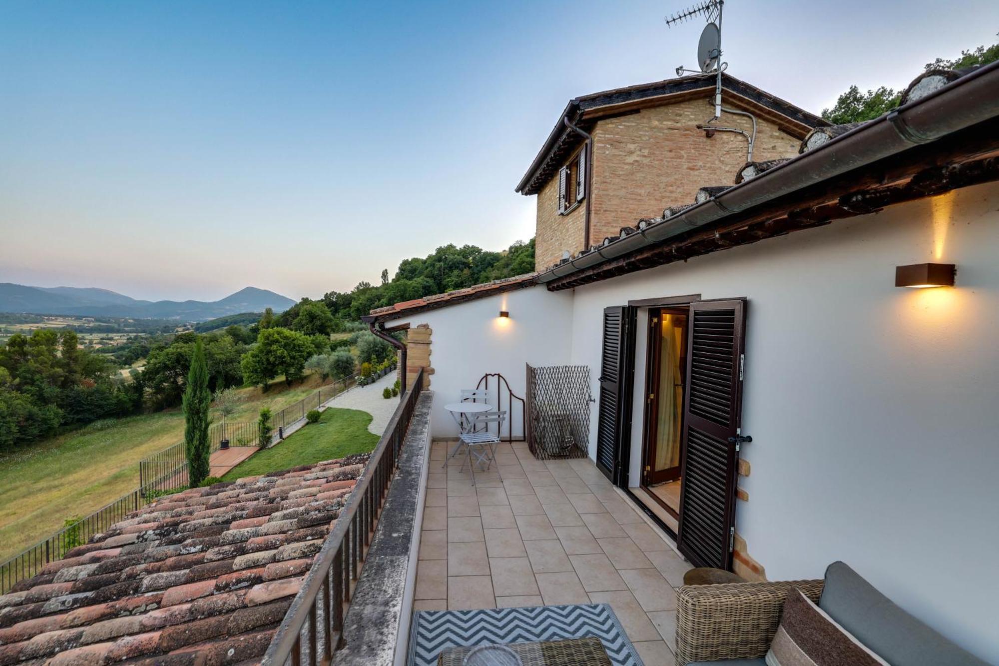 Villa Destino Italy, Umbria Tuscany Boarder Montone  Ngoại thất bức ảnh